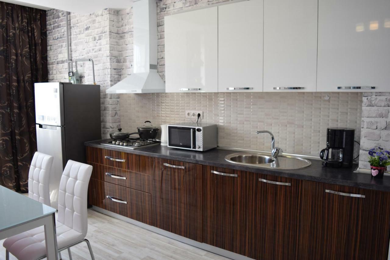 Apartment With Good View In The Center Biskek Kültér fotó