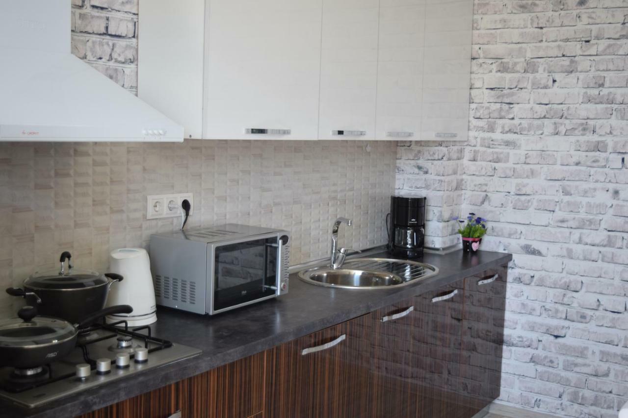 Apartment With Good View In The Center Biskek Kültér fotó