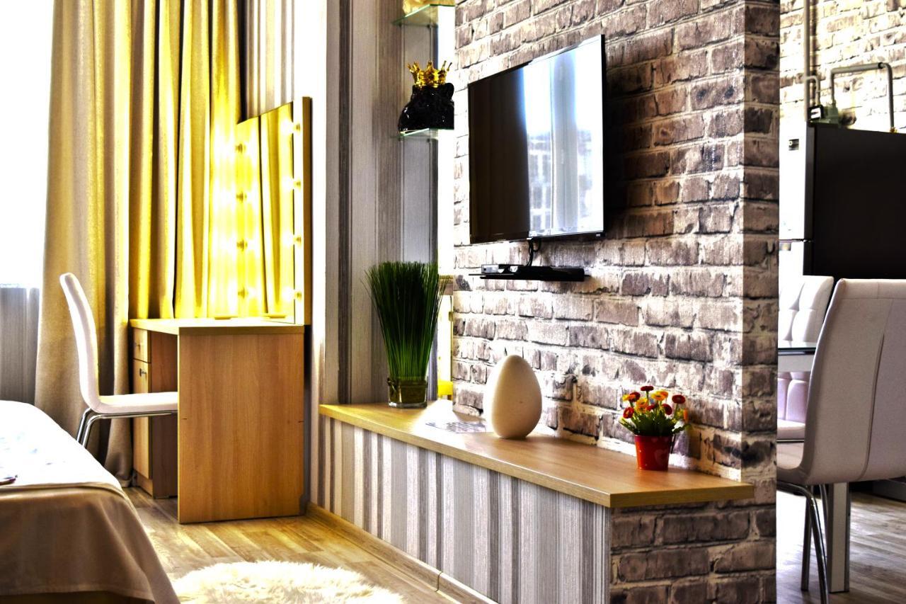 Apartment With Good View In The Center Biskek Kültér fotó